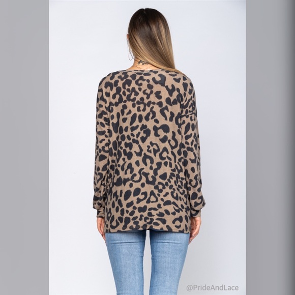 LAST 1️⃣ MOCHA ANIMAL PRINT DOLMAN SLEEVE KNIT TOP - Picture 4 of 5